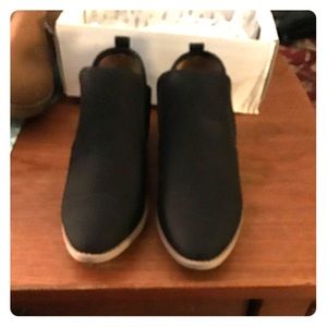 Cupid brand black booties 7.5